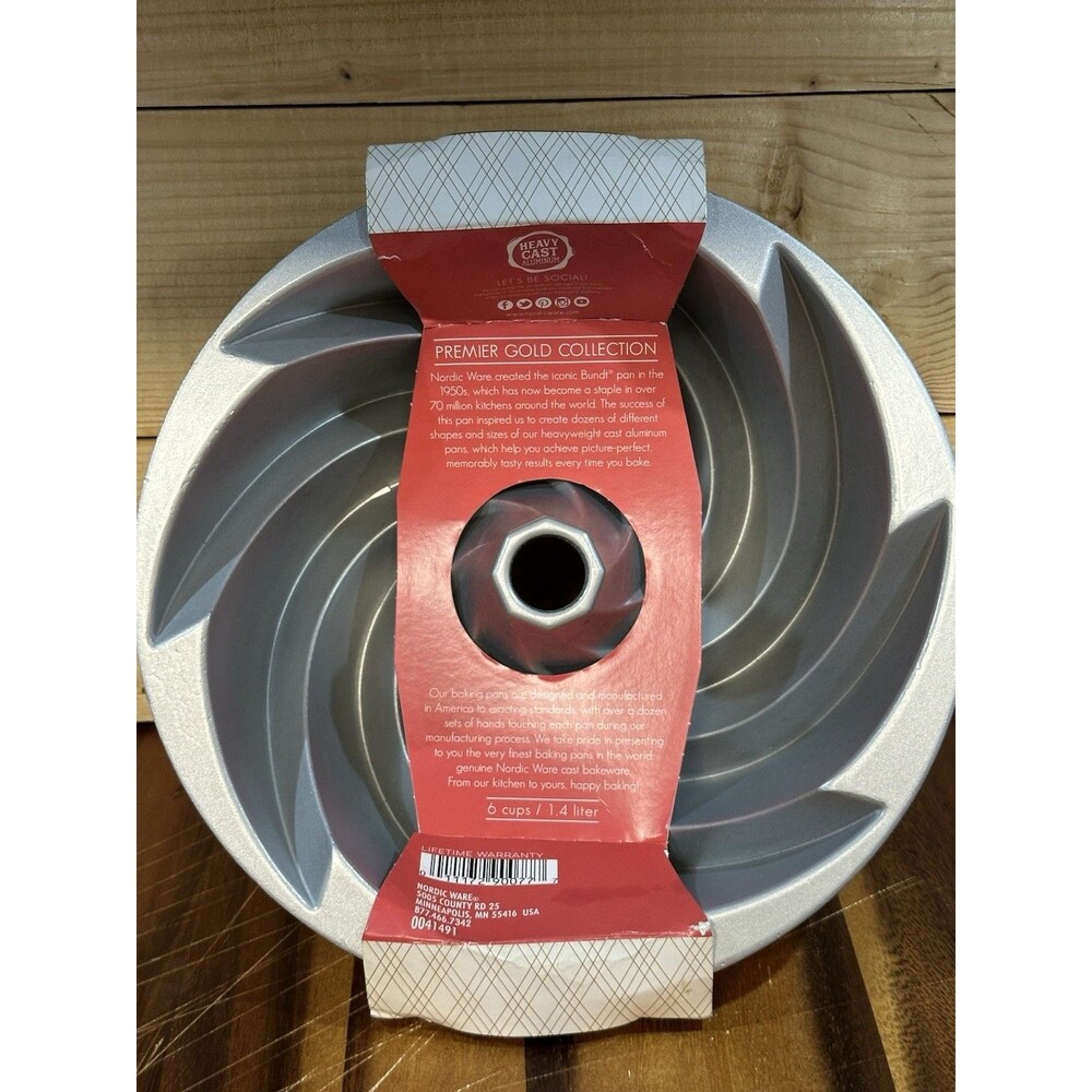 Nordic Ware Heritage Spiral Cake Bundt Pan 6 Cup Gold Cast Aluminum USA - Picture 4 of 6